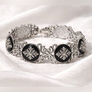 Vintage Silver Tone Black Cabochon Filigree Link Bracelet Gothic SMALL WRIST 7”